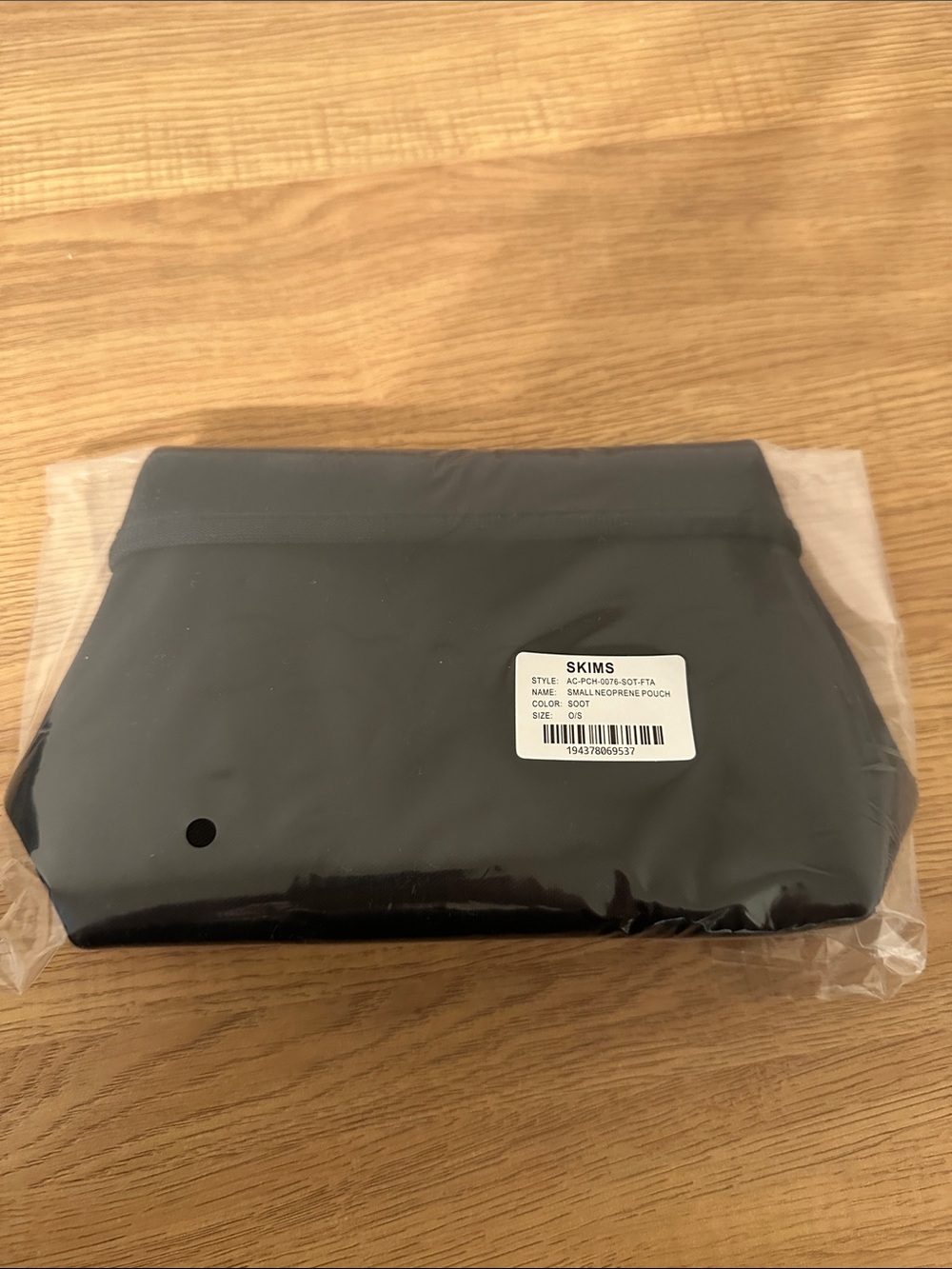 SKIMS Black Neoprene Tablet Sleeve Pouch